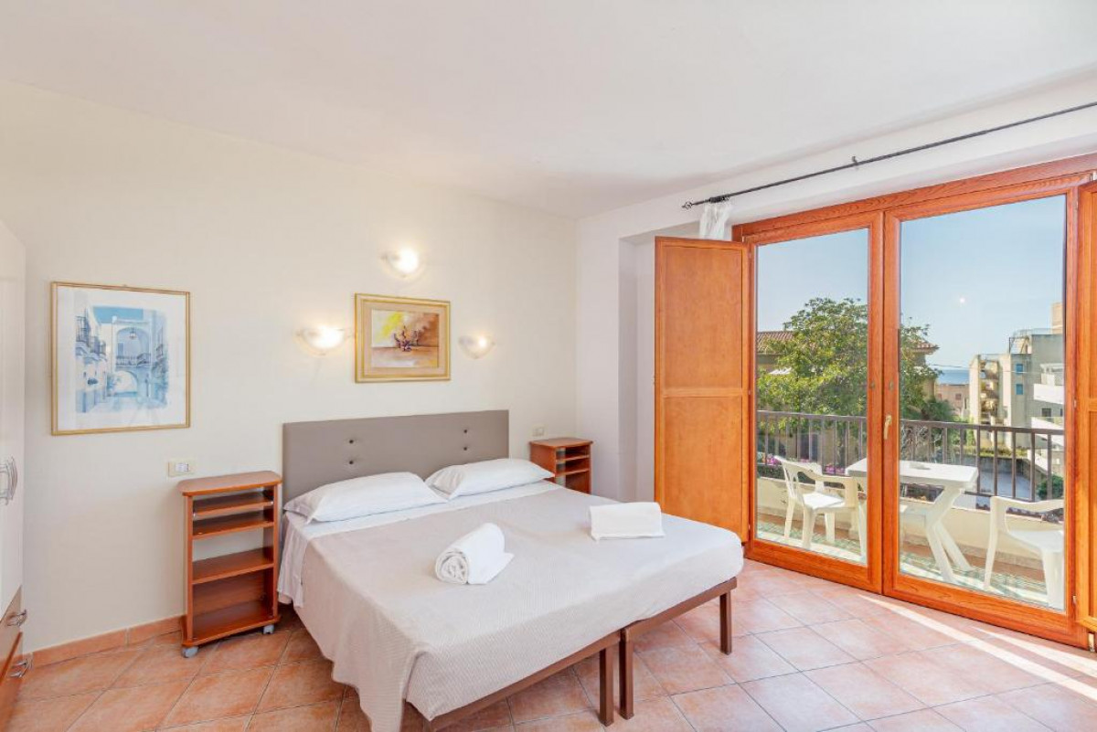 Twin/Double room - Classic - Balcony - Partial Sea view