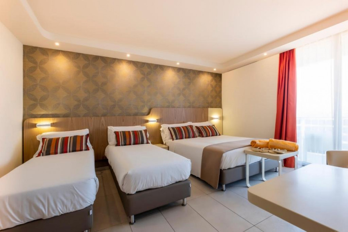 Quadruple room - De Luxe