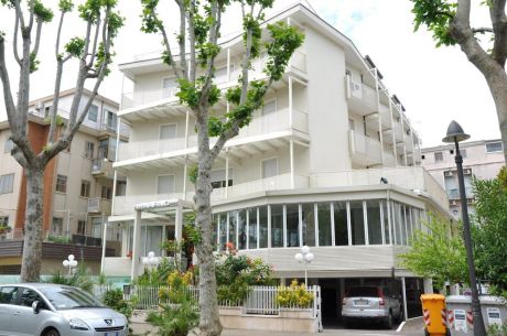 Hotel Arno 3*, Rimini
