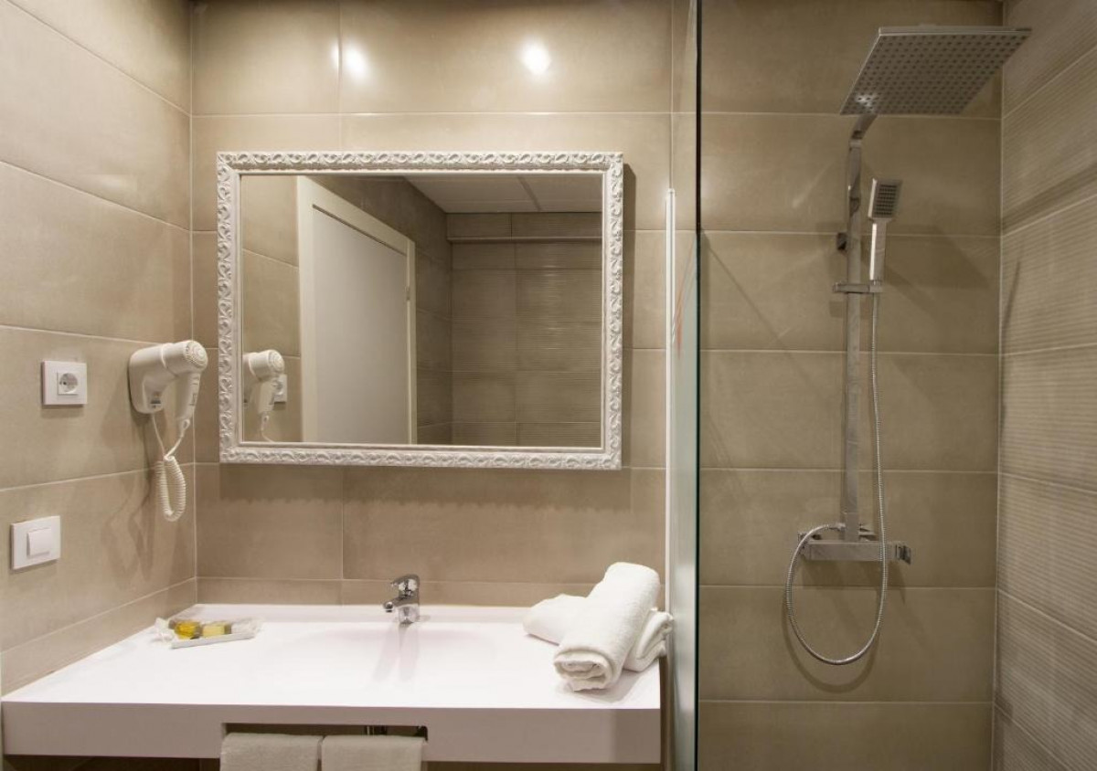 Triple Sea View Room with Balcony