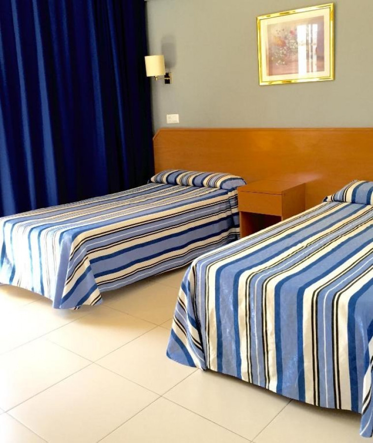 TRIPLE WITH BALCONY (3+0)