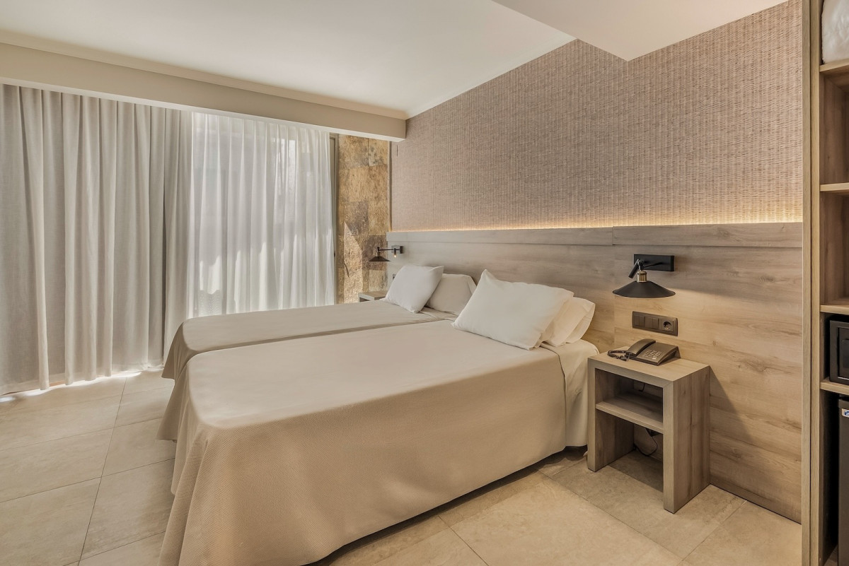 Double/Twin Premium Single Use