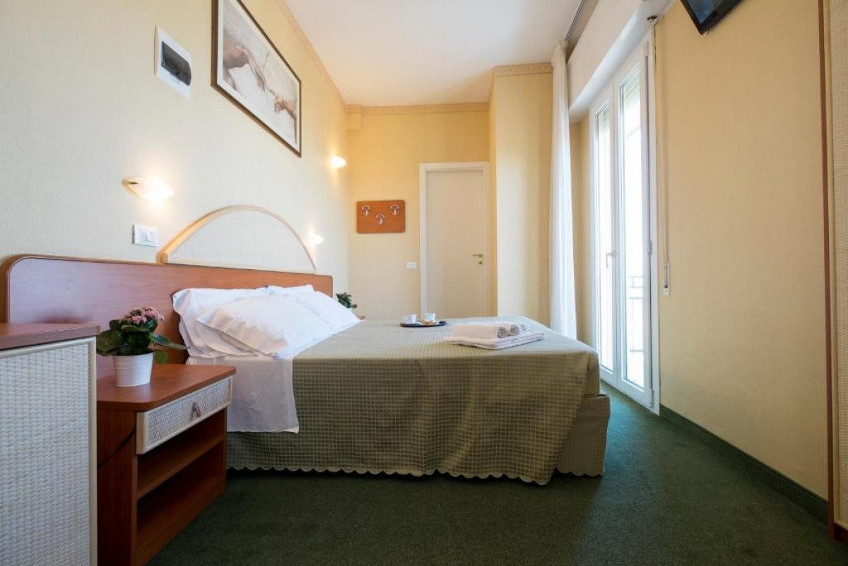 Double room - Single use - Partial Sea View