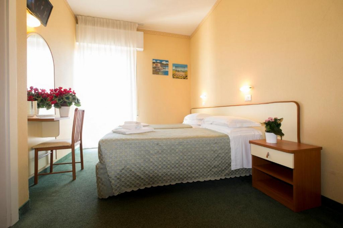 Double room - Single use - Partial Sea View