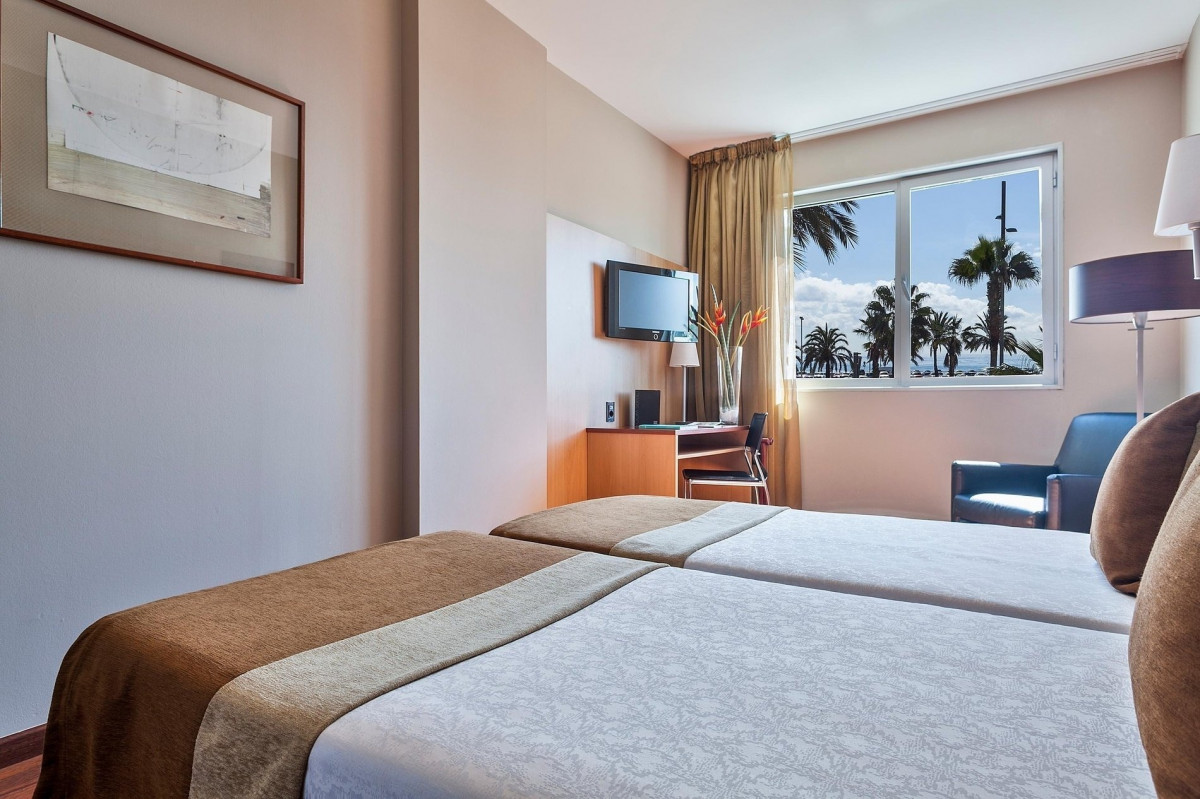 DOUBLE/TWIN DELUXE ROOM