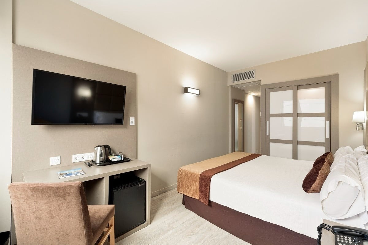 DOUBLE ROOM (1+0)