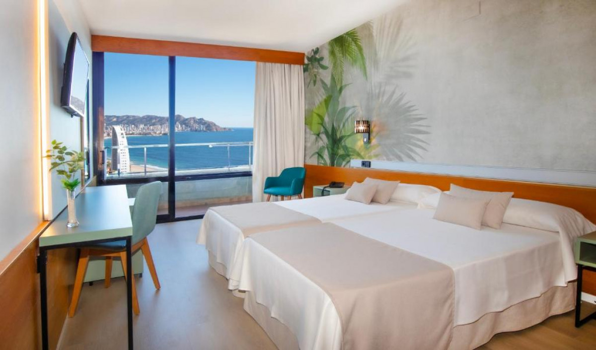 DOUBLE/TWIN PREMIUM ROOM (2+0)