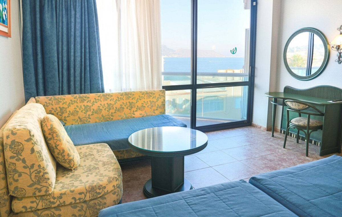 TRIPLE STANDARD SEA VIEW