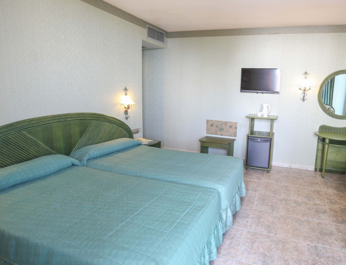 Double/Twin Standard Room Side Sea View with Balcony