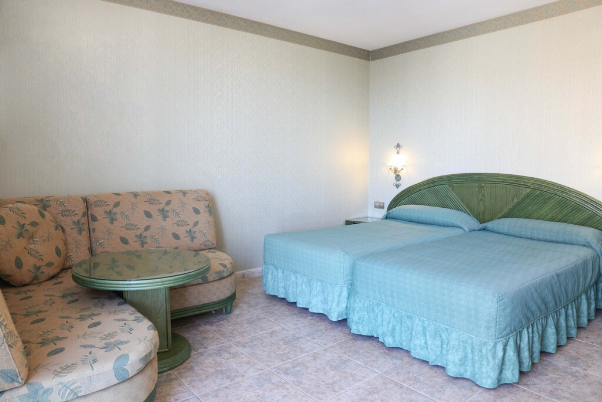 Double/Twin Standard Room Side Sea View with Balcony Single Use