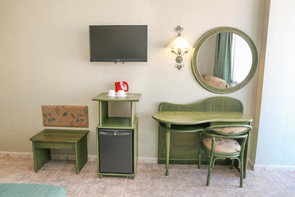 Double/Twin Standard Room Side Sea View with Balcony Single Use