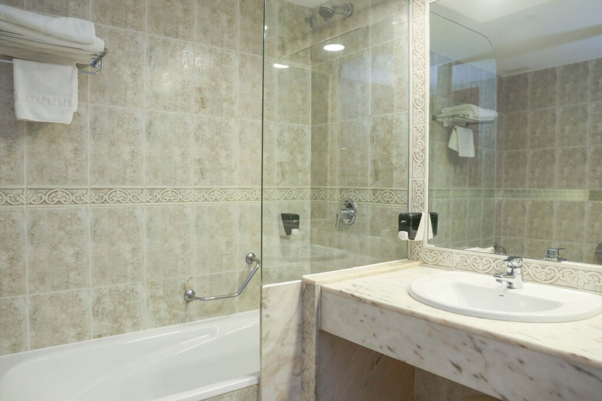 Double/Twin Standard Room Side Sea View with Balcony Single Use