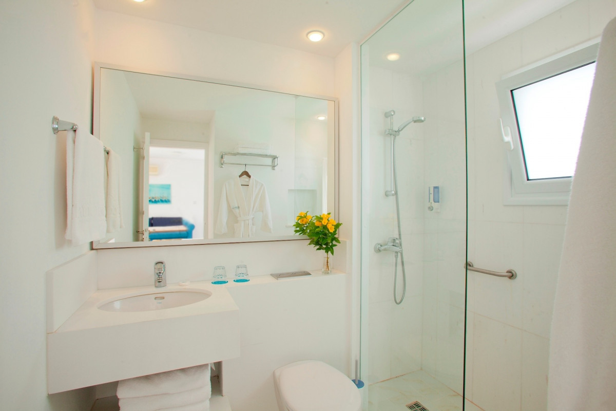 Superior Studio Apartment Inland View