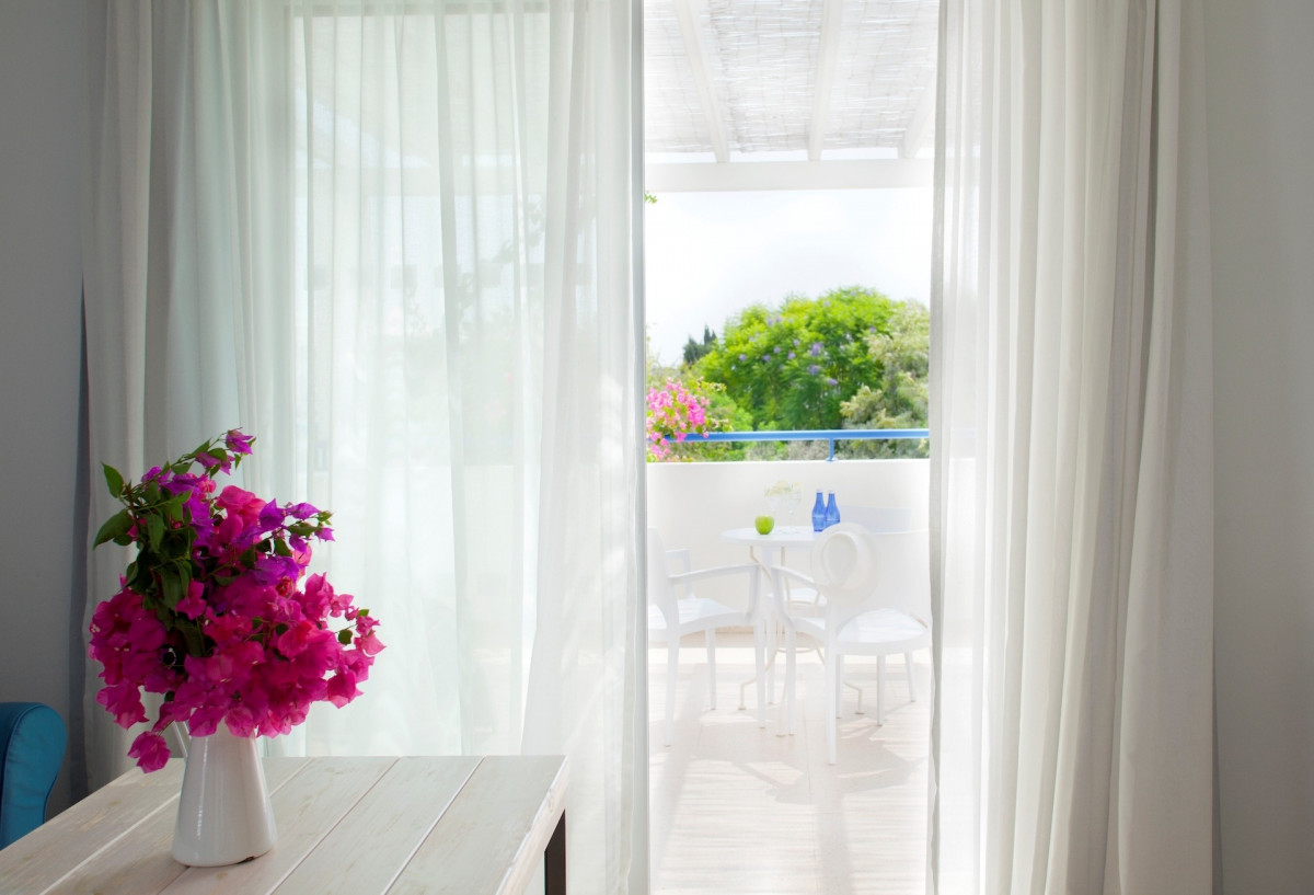 Superior Studio Apartment Inland View