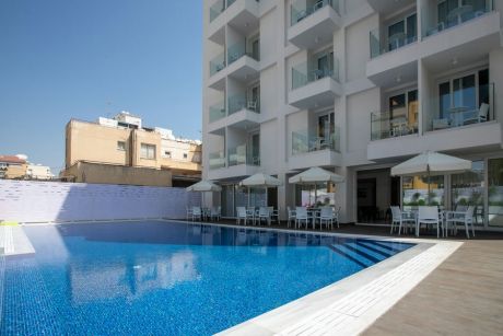 Best Western Plus Larco Hotel 4*, Larnaka