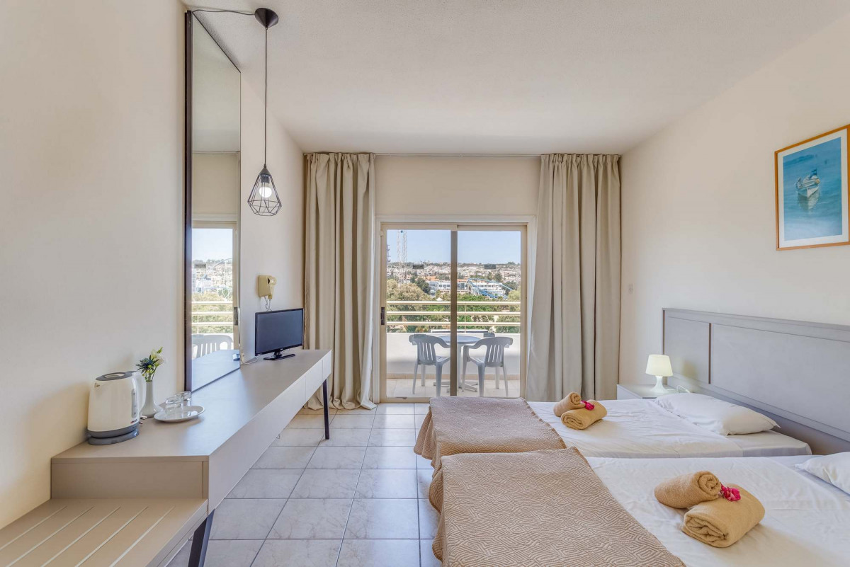 Twin Room Inland View