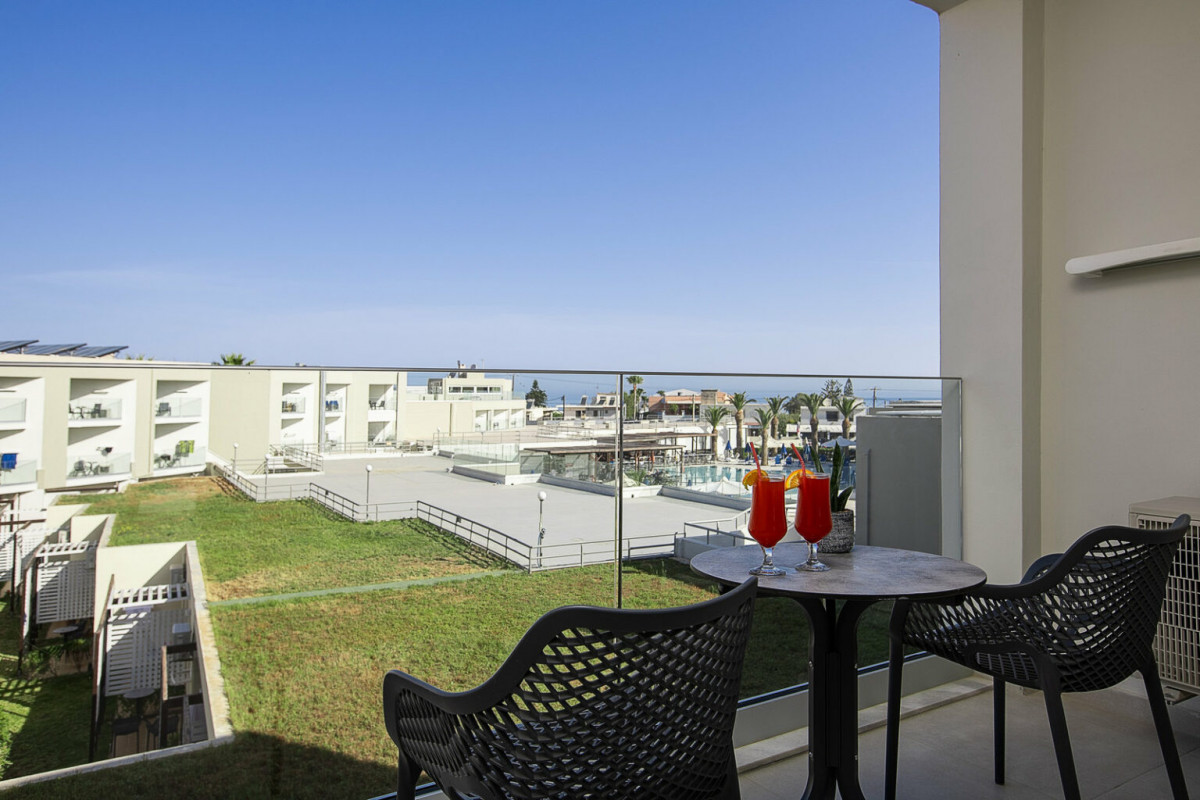 Twin/Double room - Balcony