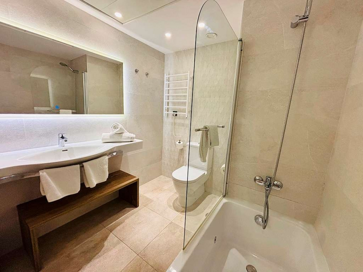 TWIN/ DOUBLE STANDAR ROOM WITH TERRACE