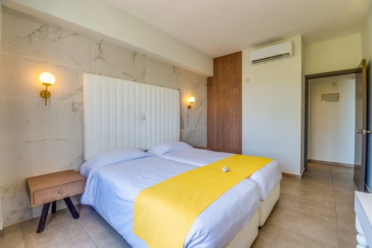 Studio Apartment Inland View