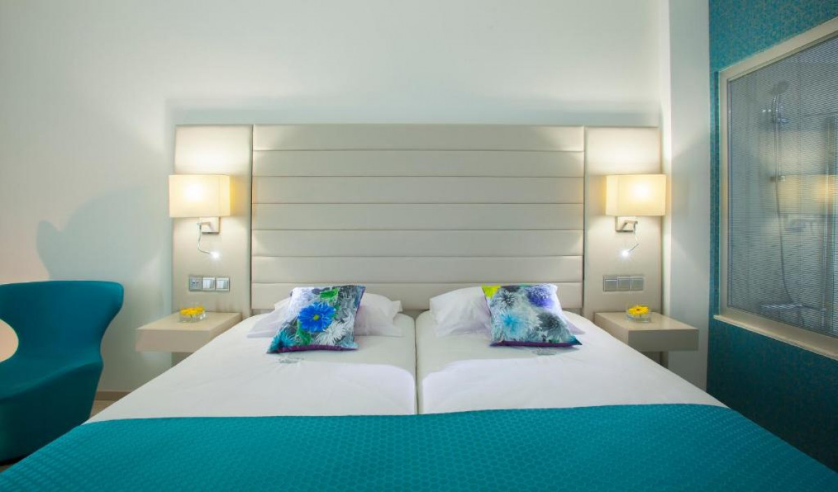 Twin Room Sea View - Single Occupancy