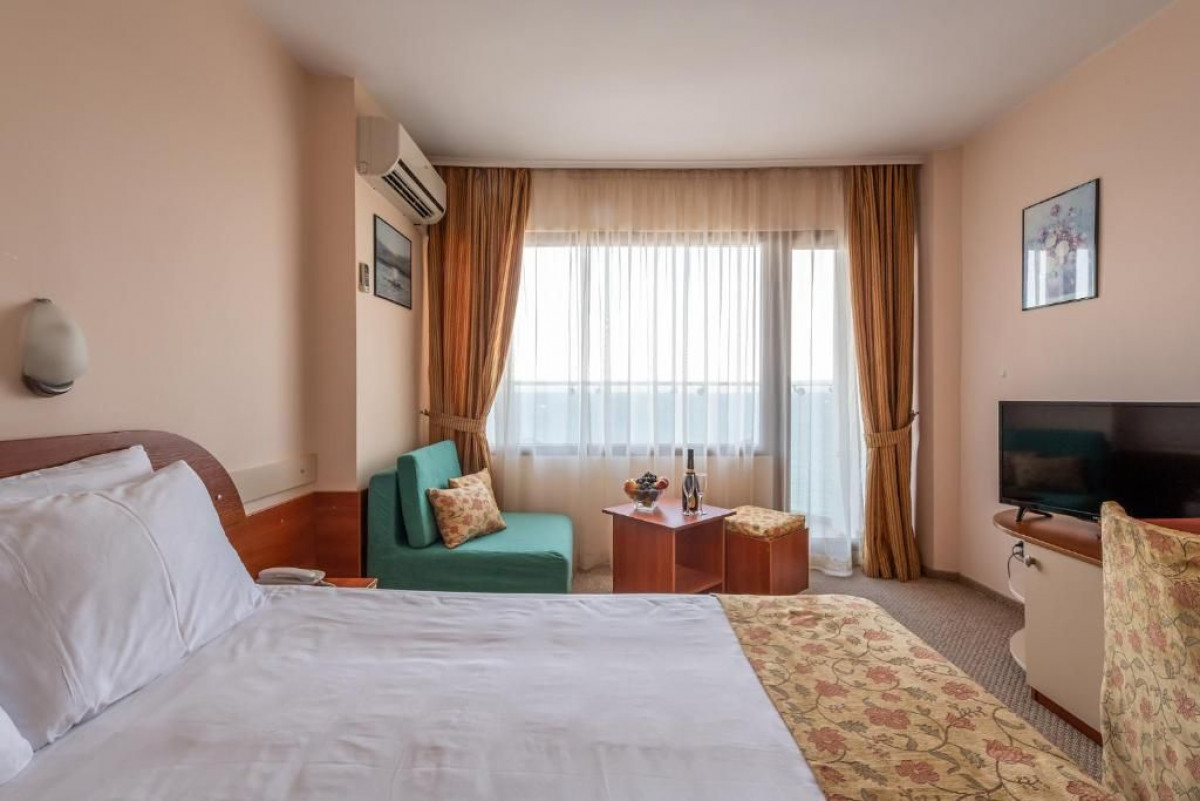 Kétágyas tengerre néző szoba