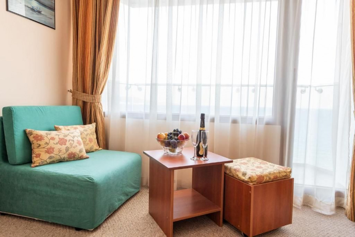 Kétágyas tengerre néző szoba