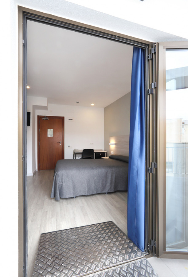 DOUBLE/TWIN STANDARD ROOM WITH TERRACE + EXTRA BED (3+0)