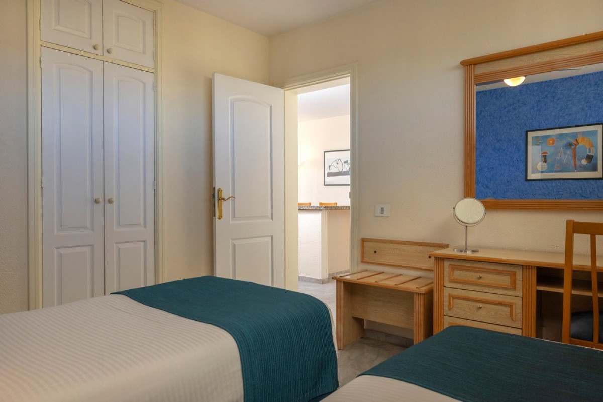 2 BEDROOM APARTMENT (5+1)