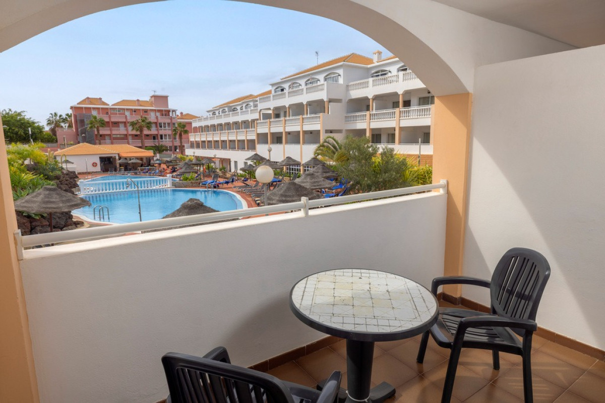 1 BEDROOM APARTMENT (2+0)