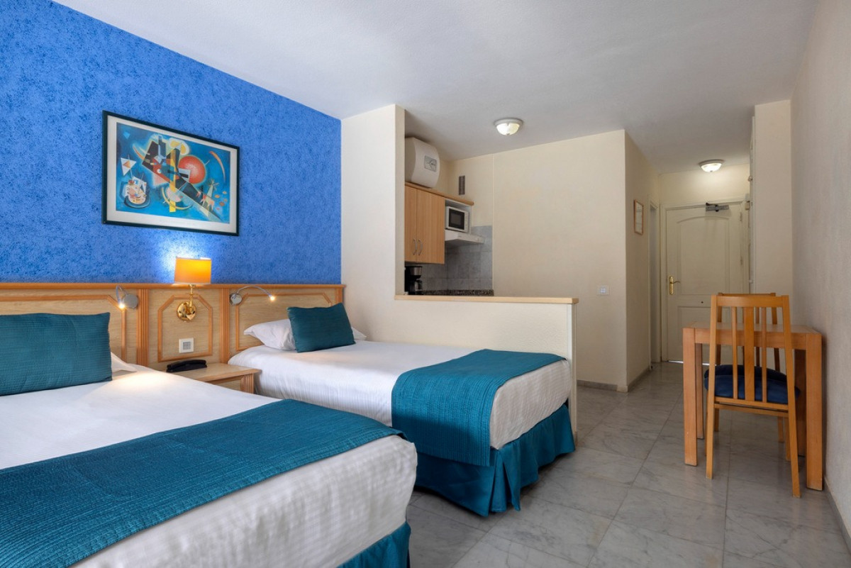 STUDIO POOL VIEW (2+0)