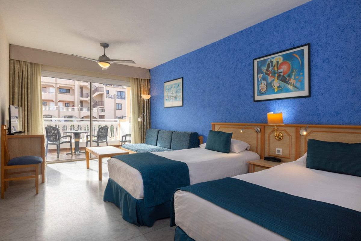 STUDIO POOL VIEW (1+2)