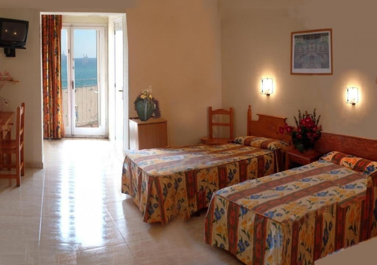 Double/Twin Sea View with Balcony (4p)
