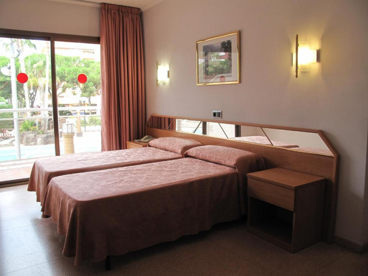 Double/Twin Standard Room with Balcony