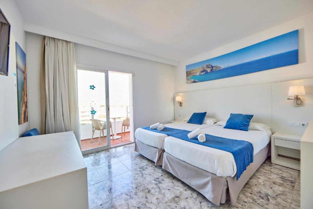 Double/Twin Standard Room Pool View with Balcony