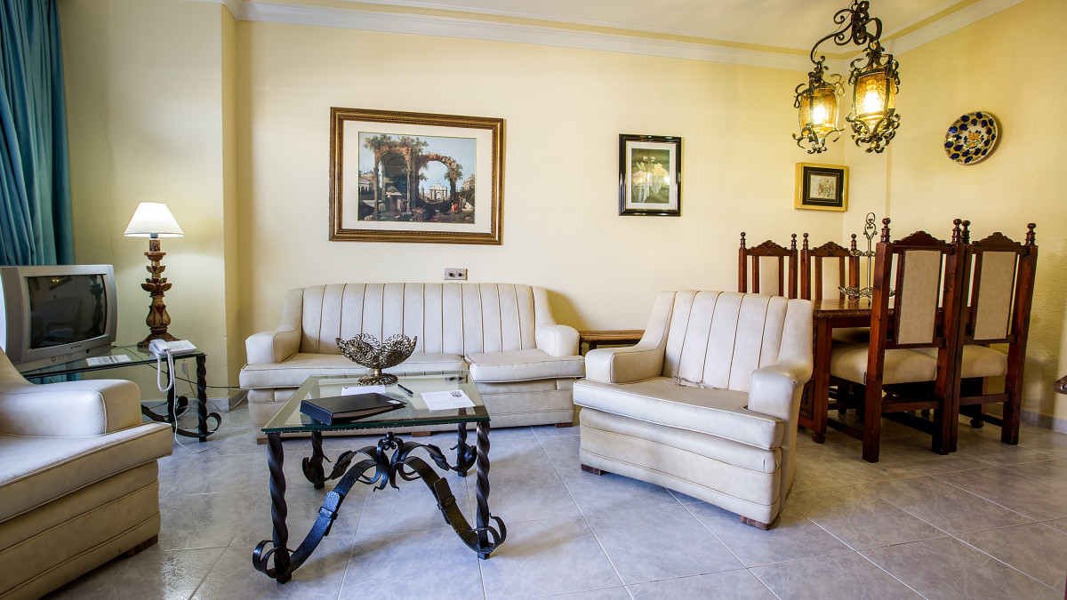 STANDARD DOUBLE ROOM (2+0)